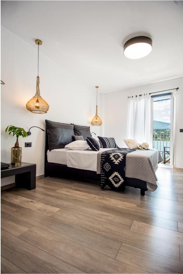 A & B Minimal Suite Ιι With Sea View In Argostoli Luaran gambar