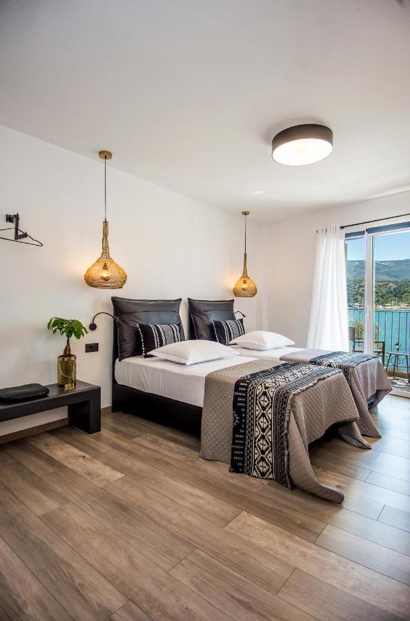 A & B Minimal Suite Ιι With Sea View In Argostoli Luaran gambar