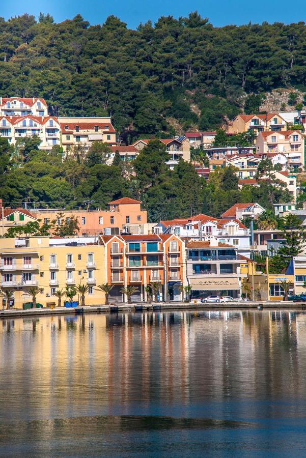 A & B Minimal Suite Ιι With Sea View In Argostoli Luaran gambar